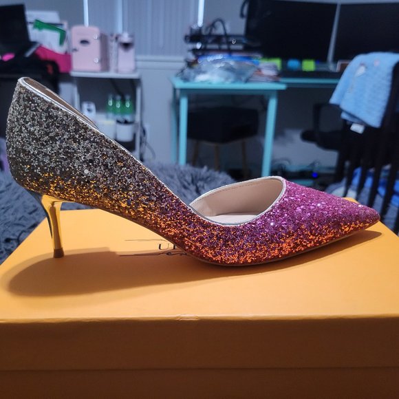 Heels - Picture 1 of 5